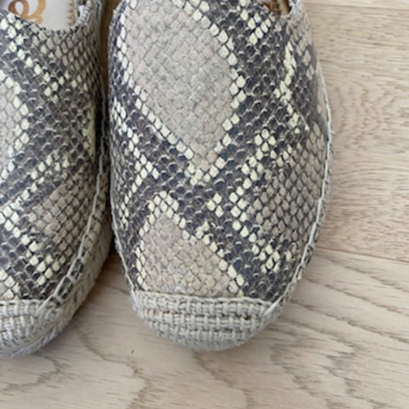 Sam Edelman Snake Print Slip On - Picture 3 of 5